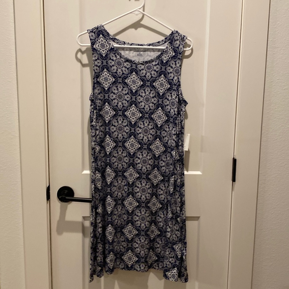 Ladies Amazon Essentials‎ Tank Swing Dress.  Navy and White.  Size Medium.  NWT